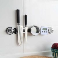 מתקן קיר מגנטי לסכינים